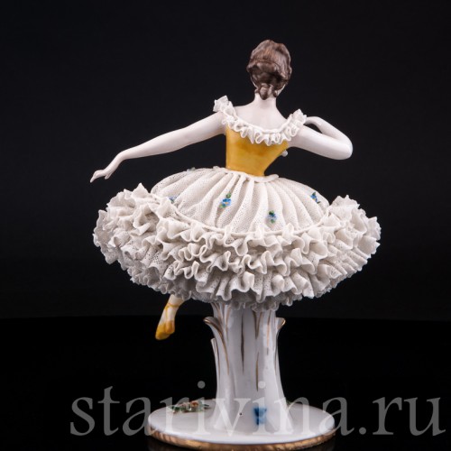 Танцующая девушка, кружевная, Ackermann & Fritze, Германия, до 1945 г