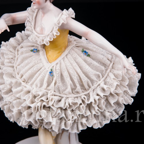 Танцующая девушка, кружевная, Ackermann & Fritze, Германия, до 1945 г