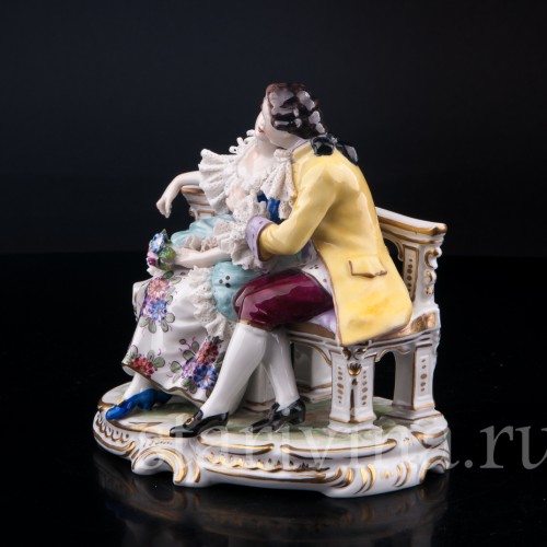 Пара на скамейке, кружевная, Volkstedt, Германия, вт. пол. 20 в