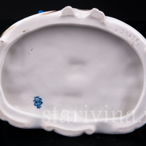 Пара на скамейке, кружевная, Volkstedt, Германия, вт. пол. 20 в