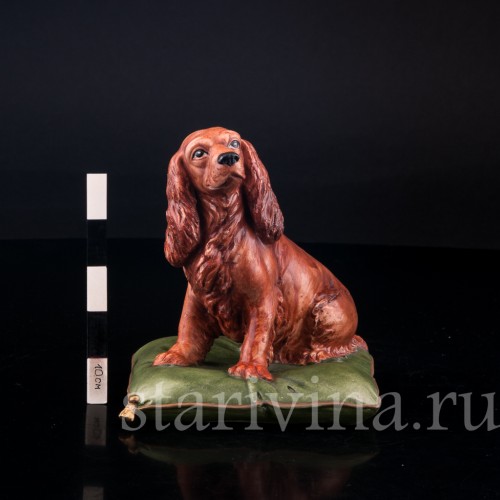 Фигурка собаки из фарфора Кокер спаниель на подушке, Capodimonte, Италия, вт. пол. 20 в.