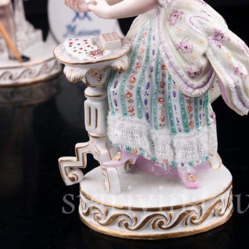 Статуэтка из фарфора Пара, кавалер с часами, дама с картами, Meissen, Германия, кон. 19 - нач. 20 вв.