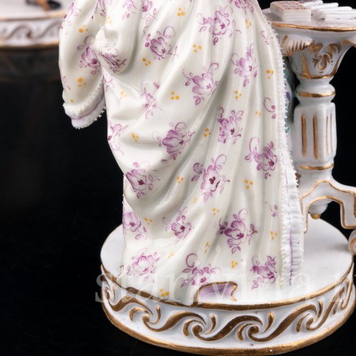 Статуэтка из фарфора Пара, кавалер с часами, дама с картами, Meissen, Германия, кон. 19 - нач. 20 вв.