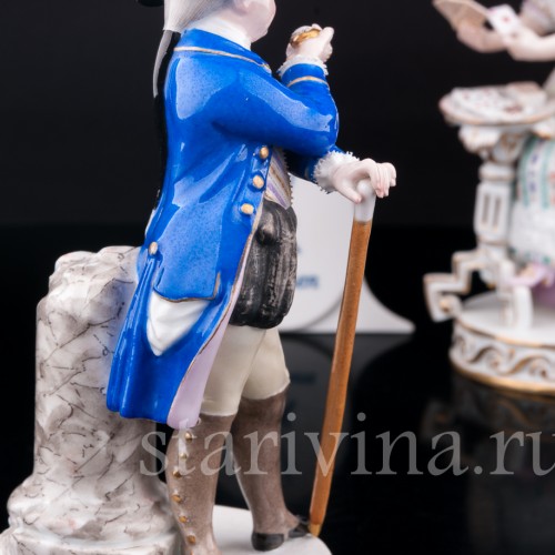 Статуэтка из фарфора Пара, кавалер с часами, дама с картами, Meissen, Германия, кон. 19 - нач. 20 вв.