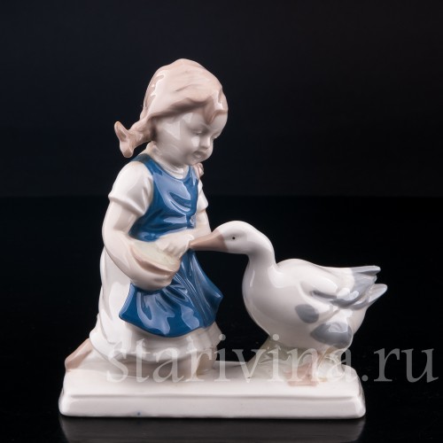 Фарфорвая статуэтка Девочка с уткой, Grafenthal, Германия, до 1991 г.