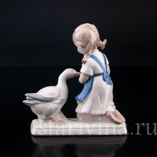 Фарфорвая статуэтка Девочка с уткой, Grafenthal, Германия, до 1991 г.
