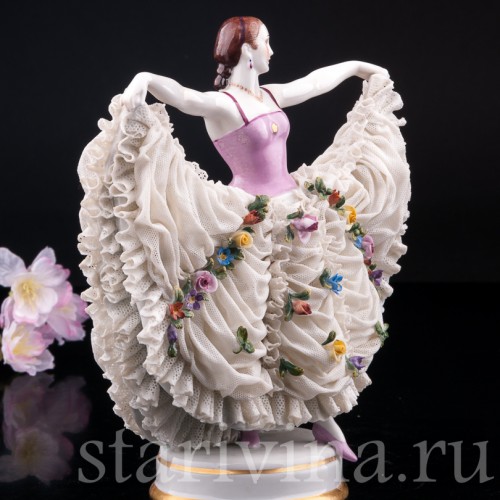 Старинная фигурка из фарфора Танцующая девушка, кружевная, Muller & Co, Германия, 1907-49 гг.