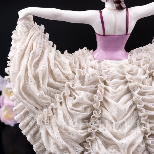 Старинная фигурка из фарфора Танцующая девушка, кружевная, Muller & Co, Германия, 1907-49 гг.