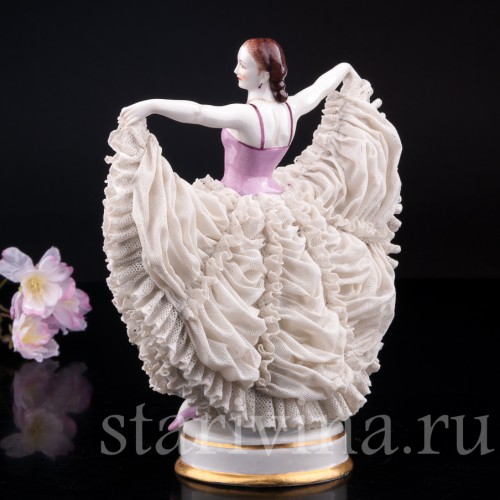 Старинная фигурка из фарфора Танцующая девушка, кружевная, Muller & Co, Германия, 1907-49 гг.