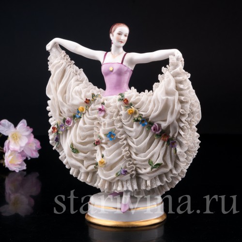 Старинная фигурка из фарфора Танцующая девушка, кружевная, Muller & Co, Германия, 1907-49 гг.