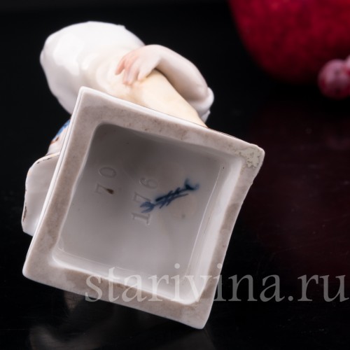 Рог изобилия, девочка с фруктами, Volkstedt, Германия, 1886-1894 гг