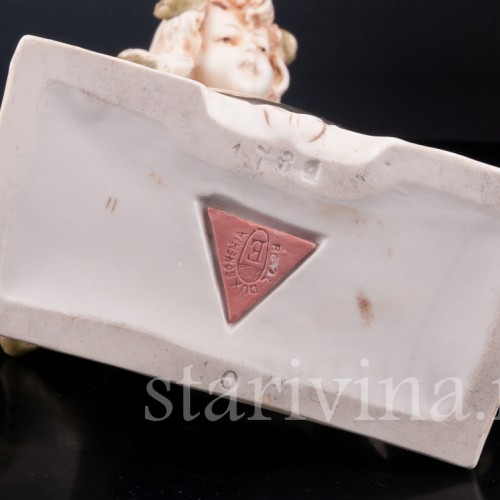 Фарфоровые часы Девочка, Royal Dux, Чехия, нач. 20 в