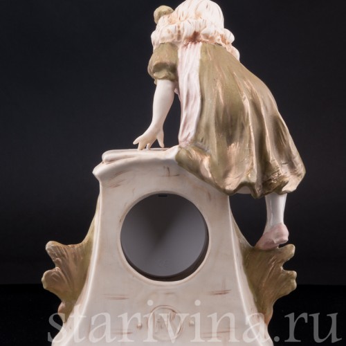 Фарфоровые часы Девочка, Royal Dux, Чехия, нач. 20 в