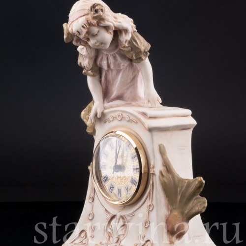 Фарфоровые часы Девочка, Royal Dux, Чехия, нач. 20 в