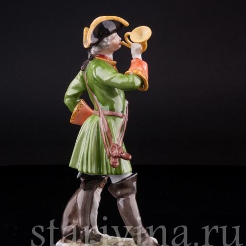 Статуэтка из фарфора Охотник с собакой и рожком, Alka Kaiser, Германия, до 1991 г.