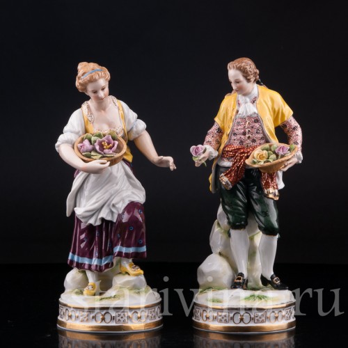 Фигурка из фарфора Пара в желтых костюмах, Volkstedt, Германия, нач. 20 в.