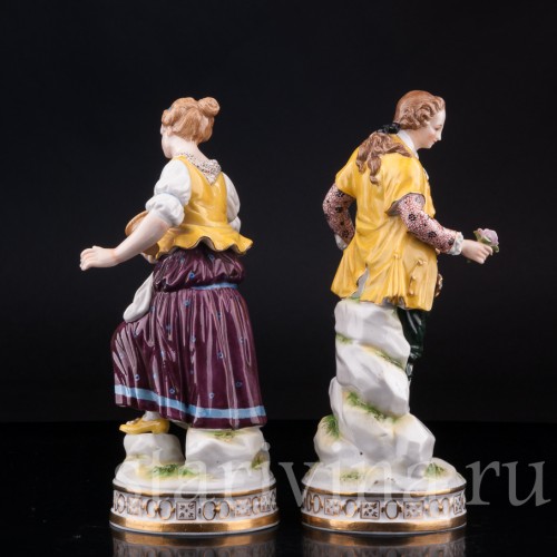 Фигурка из фарфора Пара в желтых костюмах, Volkstedt, Германия, нач. 20 в.