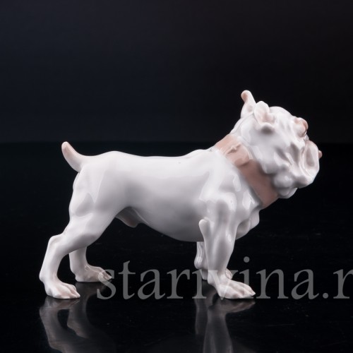 Фигурка собаки из фарфора Английский бульдог, "Забияка", Bing & Grondahl, Дания, сер. 20 века.