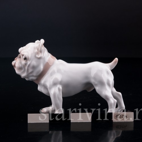 Фигурка собаки из фарфора Английский бульдог, "Забияка", Bing & Grondahl, Дания, сер. 20 века.
