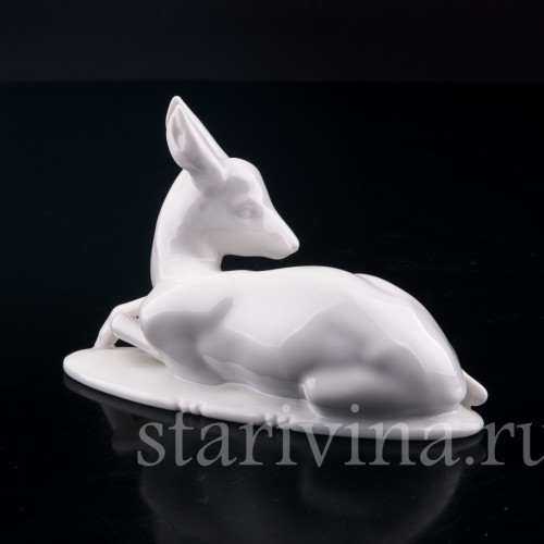 Фигурка из фарфора Лежащий олененок, Rosenthal, Германия, 1940 год.