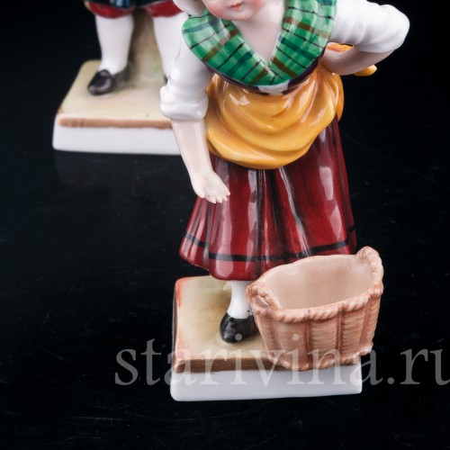 Фигурка из фарфора Дети, E. A. Muller, Германия, 1890-1927 гг.