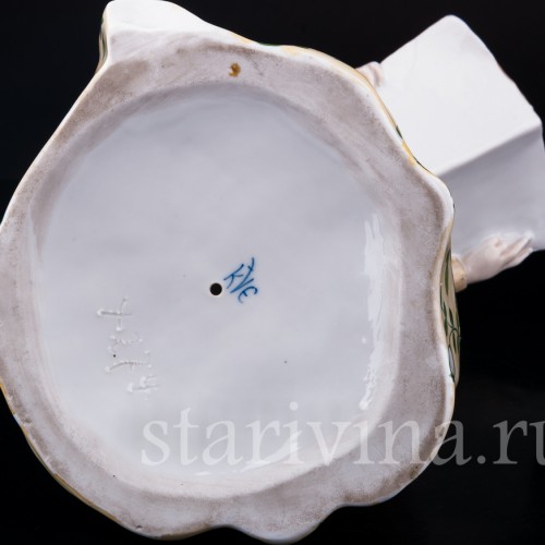 Статуэтка из фарфора Девушка с альбомом, Karl Ens, Германия, 1900 гг.