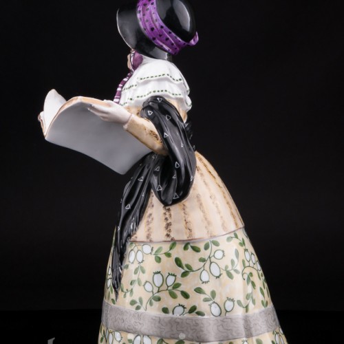 Статуэтка из фарфора Девушка с альбомом, Karl Ens, Германия, 1900 гг.