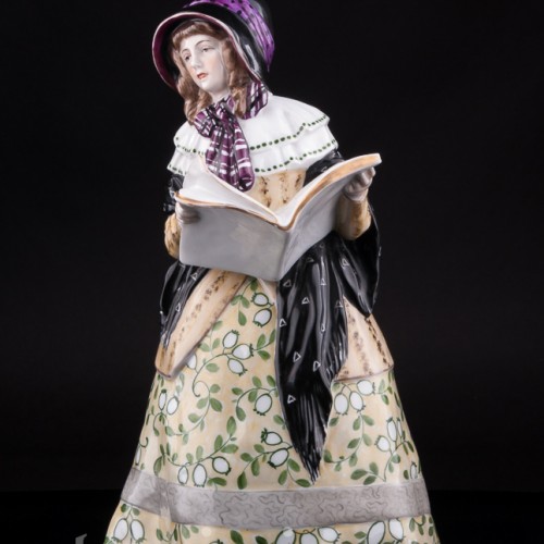 Статуэтка из фарфора Девушка с альбомом, Karl Ens, Германия, 1900 гг.