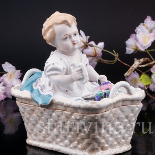 Малыш в корзине, шкатулка, Германия, нач. 20 в