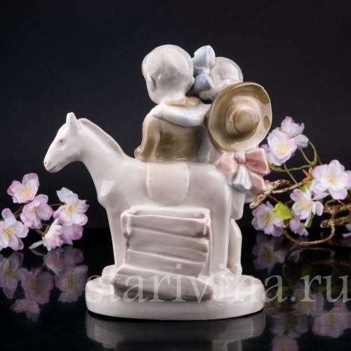 Дети с игрушечной лошадкой, Германия, нач. 20 в