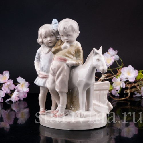 Дети с игрушечной лошадкой, Германия, нач. 20 в