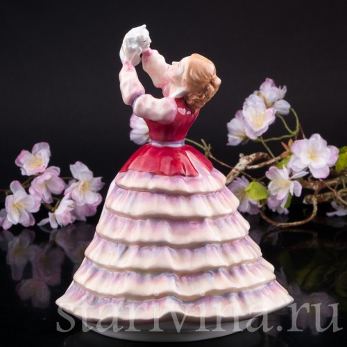 Статуэтка девушки из фарфора Сюзанна, Royal Doulton, Великобритания, 1981 г.
