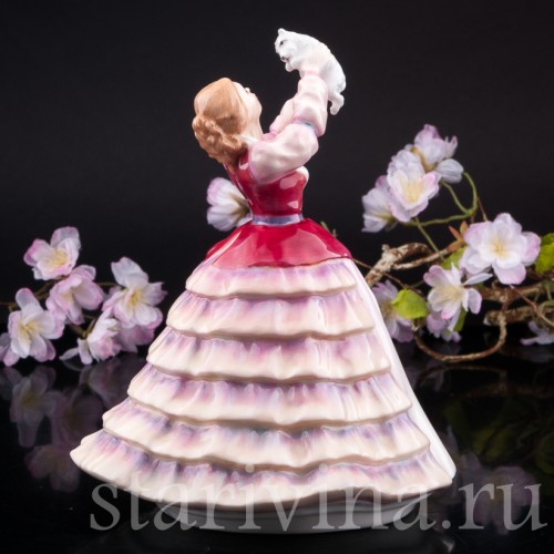 Статуэтка девушки из фарфора Сюзанна, Royal Doulton, Великобритания, 1981 г.