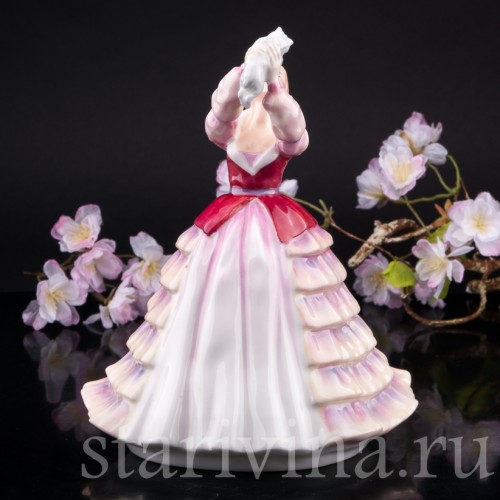 Статуэтка девушки из фарфора Сюзанна, Royal Doulton, Великобритания, 1981 г.
