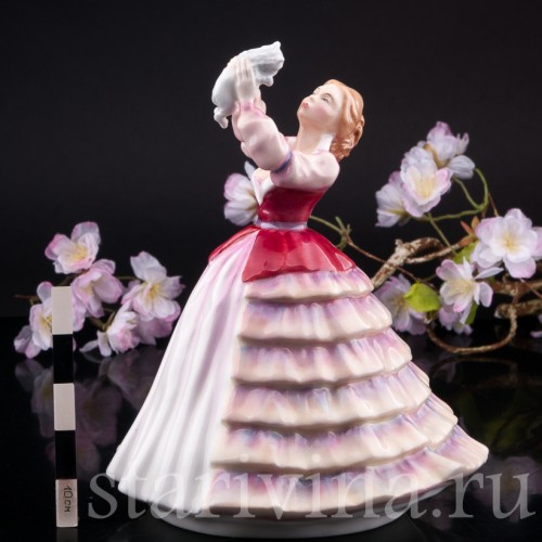 Статуэтка девушки из фарфора Сюзанна, Royal Doulton, Великобритания, 1981 г.