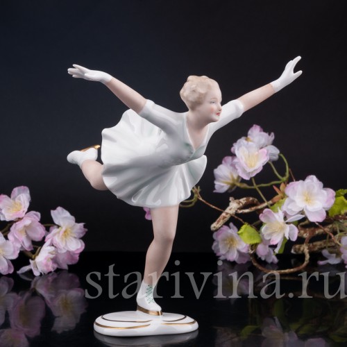 Фигурка девушки из фарфора Фигуристка, Wallendorf, Германия, 1960 гг.