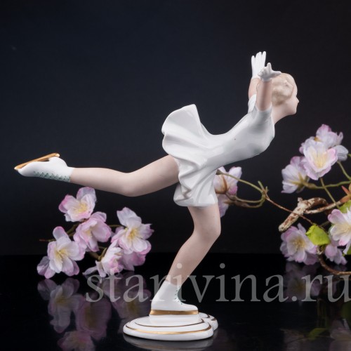 Фигурка девушки из фарфора Фигуристка, Wallendorf, Германия, 1960 гг.