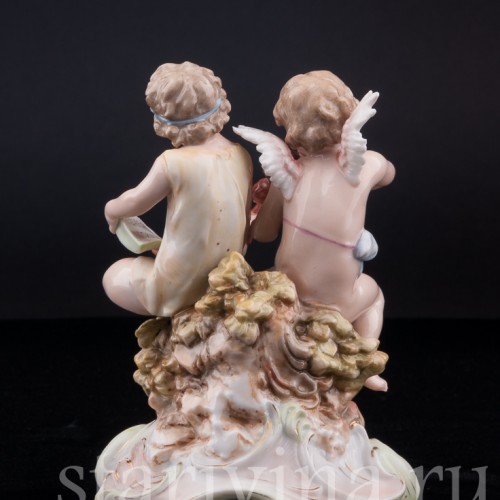 Фарфорвая статуэтка Божественная музыка (ангелочки со скрипкой и нотами), Volkstedt, Германия, 19 в.