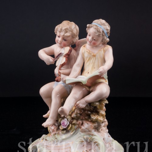 Фарфорвая статуэтка Божественная музыка (ангелочки со скрипкой и нотами), Volkstedt, Германия, 19 в.