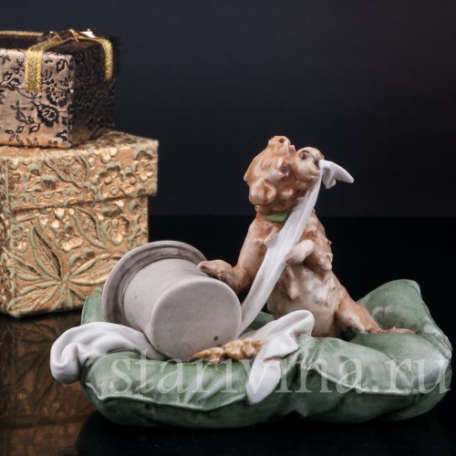 Статуэтка собаки из фарфора Лохматый проказник, Capodimonte, Италия, сер. 20 в.