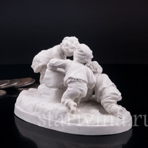 Фигурка детей из фарфора Нешуточная игра, Германия, нач. 20 в.