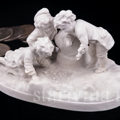 Фигурка детей из фарфора Нешуточная игра, Германия, нач. 20 в.