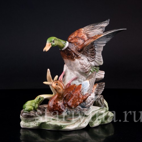 Статуэтка из фарфора Утки и лягушка, , вт. пол. 20 в.