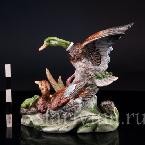 Статуэтка из фарфора Утки и лягушка, , вт. пол. 20 в.