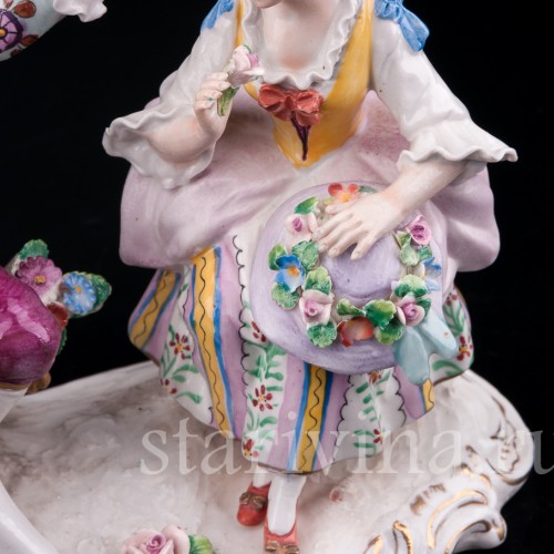 Фарфорвая статуэтка Пара с цветами, Sitzendorf, Германия, вт. пол. 20 в.
