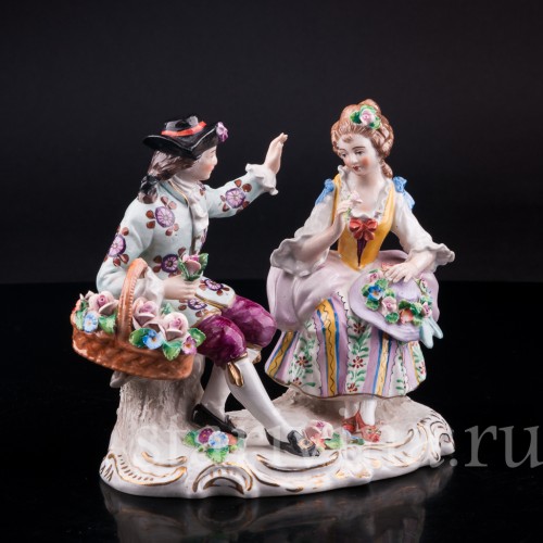 Фарфорвая статуэтка Пара с цветами, Sitzendorf, Германия, вт. пол. 20 в.