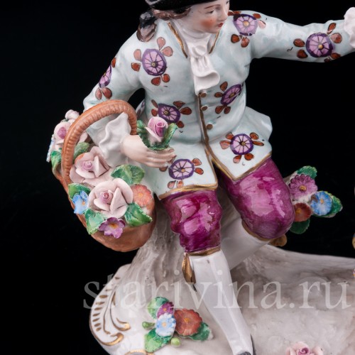 Фарфорвая статуэтка Пара с цветами, Sitzendorf, Германия, вт. пол. 20 в.
