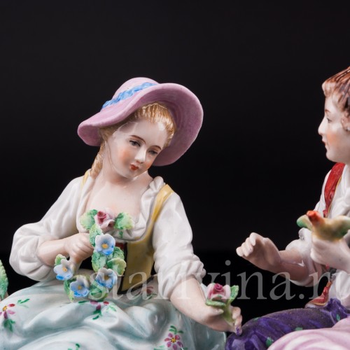 Статуэтка из фарфора Пара с птичьей клеткой, Sitzendorf, Германия, вт. пол. 20 в.