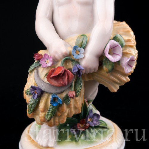 Фигурка из фарфора Малыш со снопом, аллегория лета, Германия, пер. пол. 20 в.