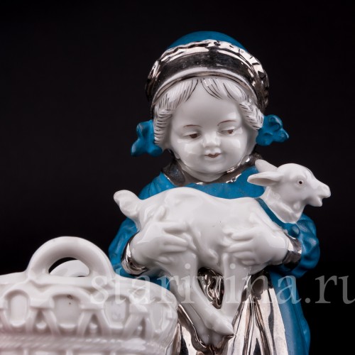 Статуэтка из фарфора Девочка с козленком, Германия, нач. 20 в.